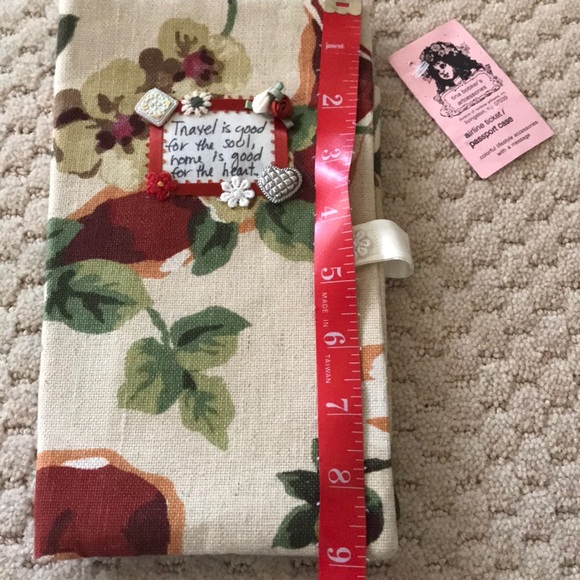 PASSPORT CASE - Picture 5 of 7